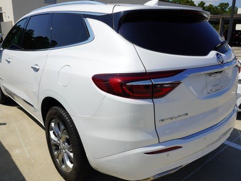 Used 2020 Buick Enclave Avenir w/ LPO, Floor Liner Package FWD image 7