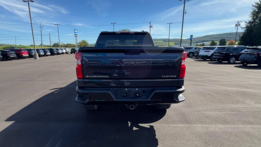 Used 2023 Chevrolet Silverado 1500 Custom Trail Boss AWD/4WD image 7