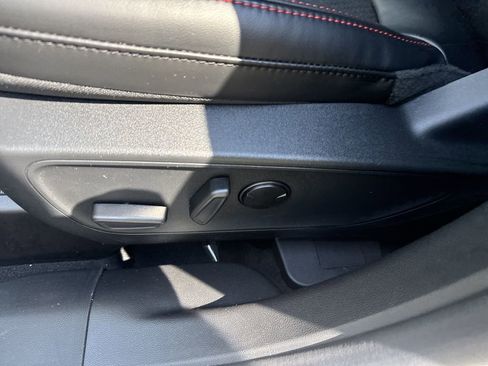 New 2025 Ford Escape ST-Line w/ Tech Pack #1 AWD/4WD image 17