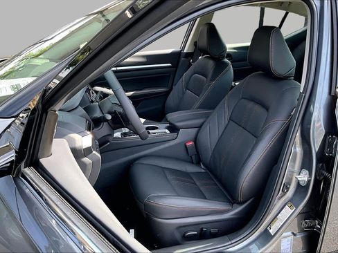 New 2026 Nissan Altima 2.5 SR FWD image 9