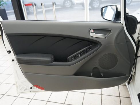 Used 2018 Kia Forte LX w/ LX Popular Package image 21