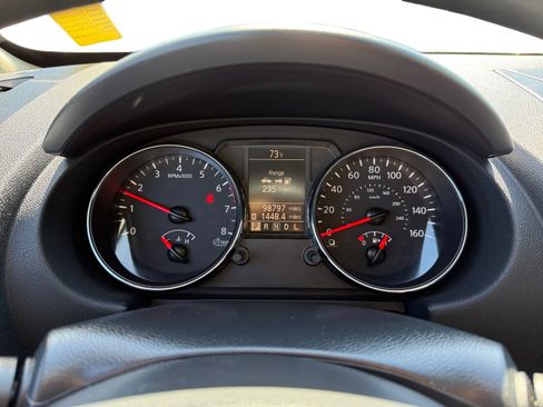 Used 2012 Nissan Rogue SV AWD/4WD image 11