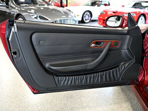 Used 2002 Mercedes-Benz SLK 320 w/ K4 Opt Pkg image 31