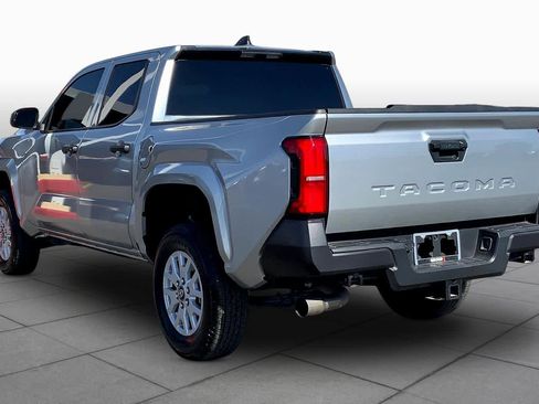 Used 2025 Toyota Tacoma SR image 11