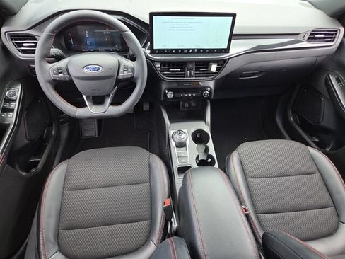 Used 2025 Ford Escape ST-Line w/ Tech Pack #1 FWD image 10