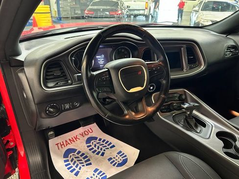 Used 2019 Dodge Challenger SXT RWD image 18