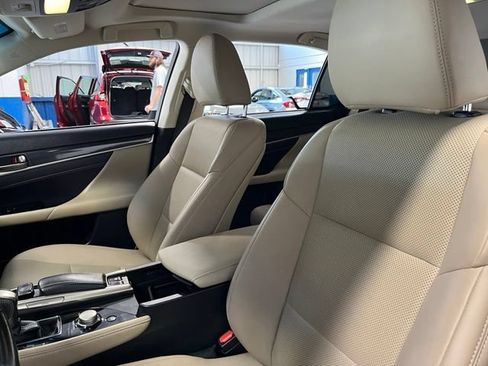Used 2016 Lexus GS 200t w/ Premium Package RWD image 23