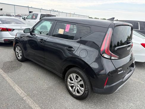 Used 2025 Kia Soul LX FWD image 6