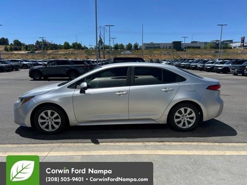 Used 2024 Toyota Corolla LE FWD image 4