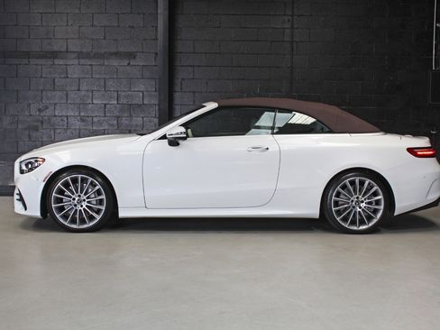 Used 2023 Mercedes-Benz E 450 Cabriolet image 3