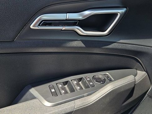 New 2026 Kia Sportage LX FWD image 22