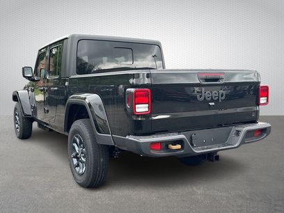 New 2026 Jeep Gladiator Sport