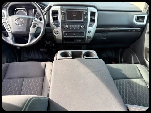 Used 2019 Nissan Titan SV RWD image 23