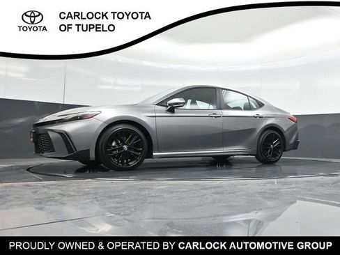 Used 2025 Toyota Camry SE w/ Convenience Package image 42