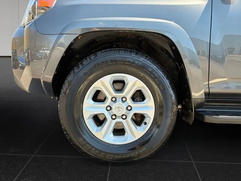 Used 2023 Toyota 4Runner SR5 Premium w/ Moonroof Package AWD/4WD image 9