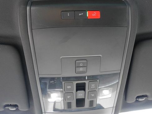 Used 2021 Volkswagen Atlas Cross Sport SE AWD/4WD image 31