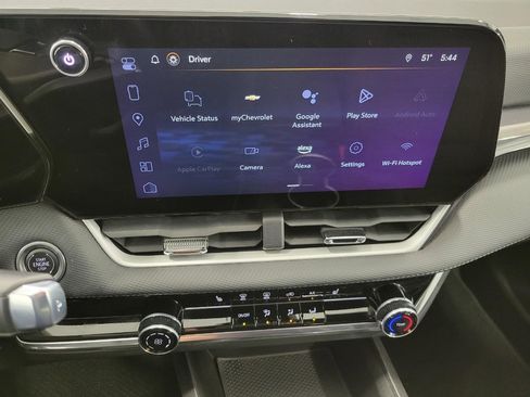 Used 2025 Chevrolet Equinox LT image 8