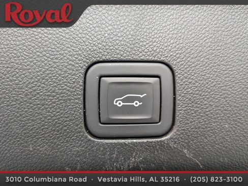 Used 2023 GMC Yukon XL AT4 w/ LPO, Floor Liner Package AWD/4WD image 15
