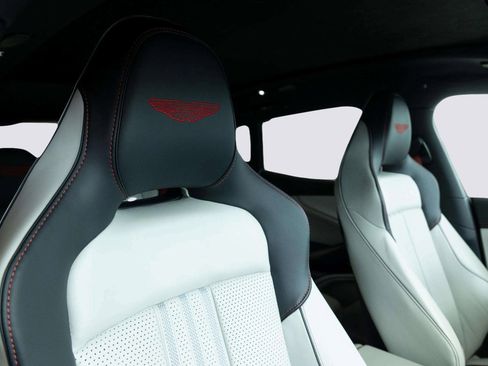 Used 2025 Aston Martin DBX 707 image 16