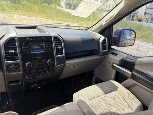 Used 2015 Ford F150 XLT AWD/4WD image 11