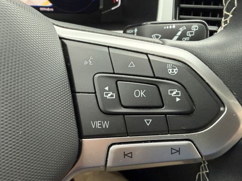 Used 2021 Volkswagen Atlas Cross Sport SEL image 16