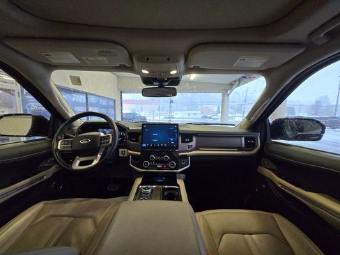 Used 2024 Ford Expedition Limited image 28