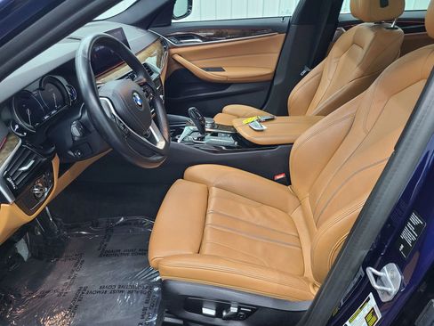 Used 2019 BMW 530i xDrive 530i xDrive Sedan 4D w/ Convenience Package image 23