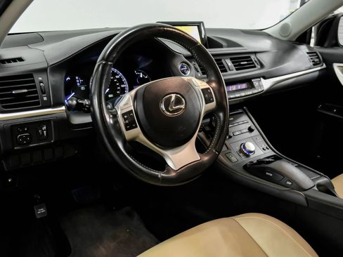 Used 2012 Lexus CT 200h Premium image 2