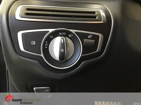 Used 2019 Mercedes-Benz C 300 4MATIC Sedan image 9