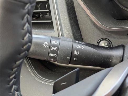 Used 2023 Subaru Ascent Touring image 5