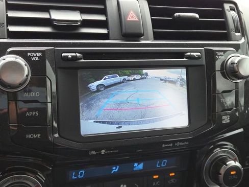Used 2019 Toyota 4Runner Limited AWD/4WD image 17