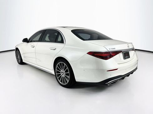 Used 2022 Mercedes-Benz S 580 4MATIC Sedan image 3