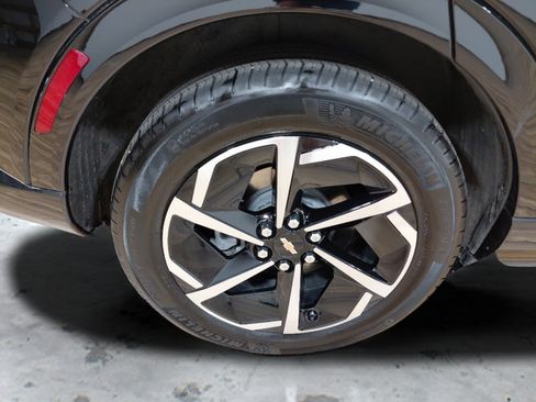 Used 2025 Chevrolet Equinox EV LT w/ Convenience Package FWD image 9