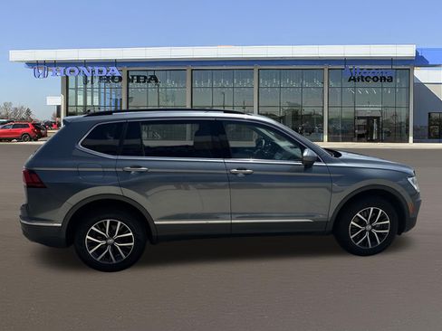Used 2020 Volkswagen Tiguan SE w/ Panoramic Sunroof Package AWD/4WD image 5