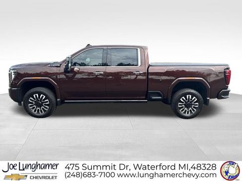 Used 2024 GMC Sierra 3500 Denali Ultimate AWD/4WD image 7