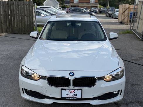 Used 2014 BMW 320i Sedan RWD image 4