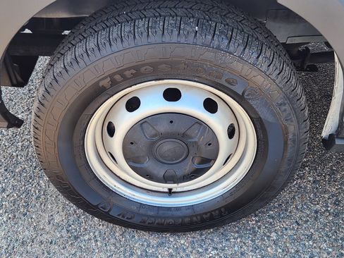 Used 2016 Ford Transit 250 130 Low Roof image 7