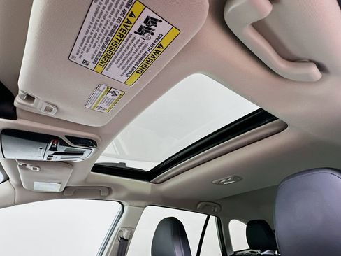 Used 2023 Subaru Outback Limited image 11