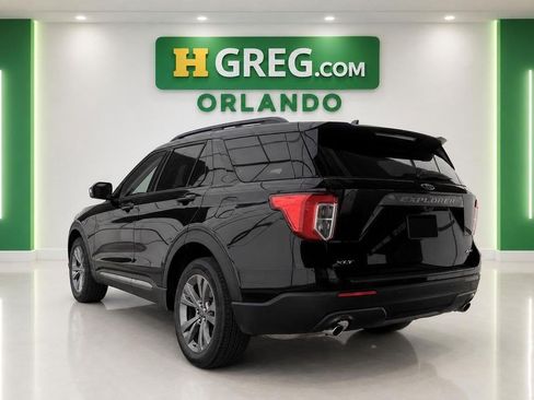 Used 2024 Ford Explorer XLT w/ Equipment Group 202A AWD/4WD image 2