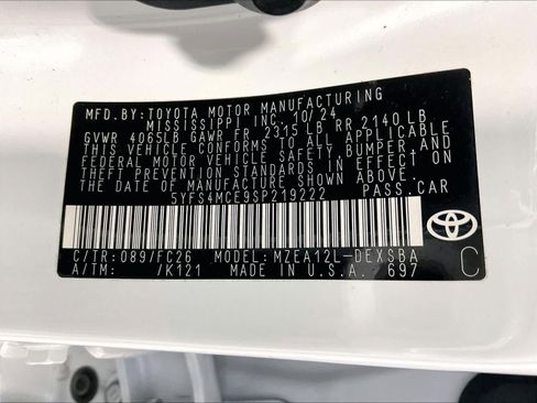 Used 2025 Toyota Corolla SE image 35