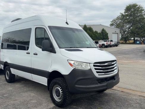 Used 2019 Freightliner Sprinter 2500 AWD/4WD image 6
