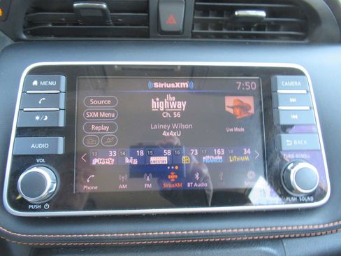 Used 2018 Nissan Kicks SR w/ Exterior Electronics Package image 25