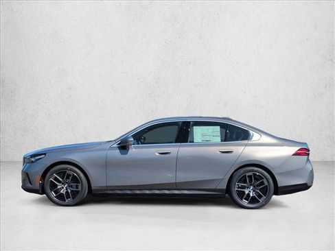 New 2026 BMW i5 eDrive40 image 5