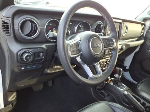 Used 2023 Jeep Wrangler Unlimited Sahara image 8