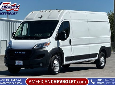Used 2025 RAM ProMaster 2500 w/ Convenience Group FWD image 8
