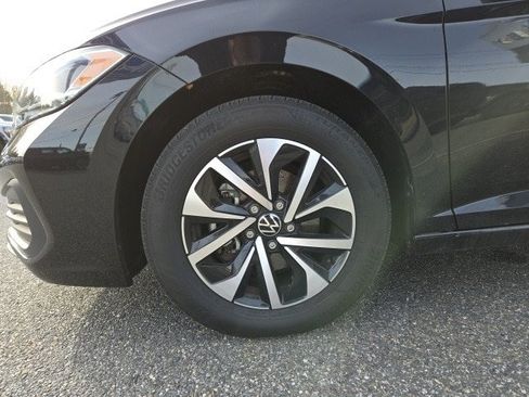 Used 2024 Volkswagen Jetta S image 5