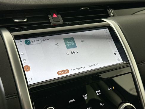 Certified 2023 Land Rover Discovery Sport S image 17