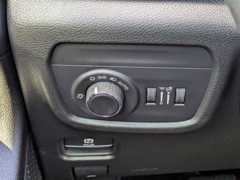 New 2025 Jeep Grand Cherokee L Laredo w/ Luxury Tech Group I image 28