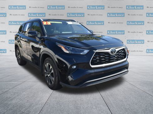 Used 2023 Toyota Highlander L image 3