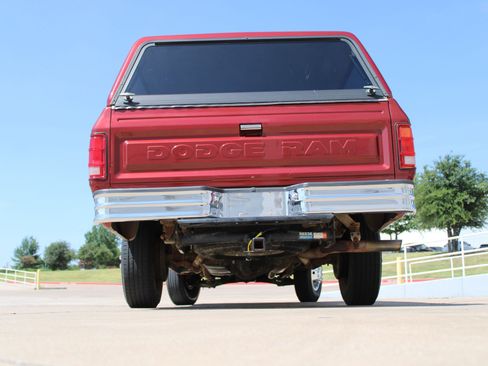 Used 1993 Dodge D/W Truck 250 RWD image 13
